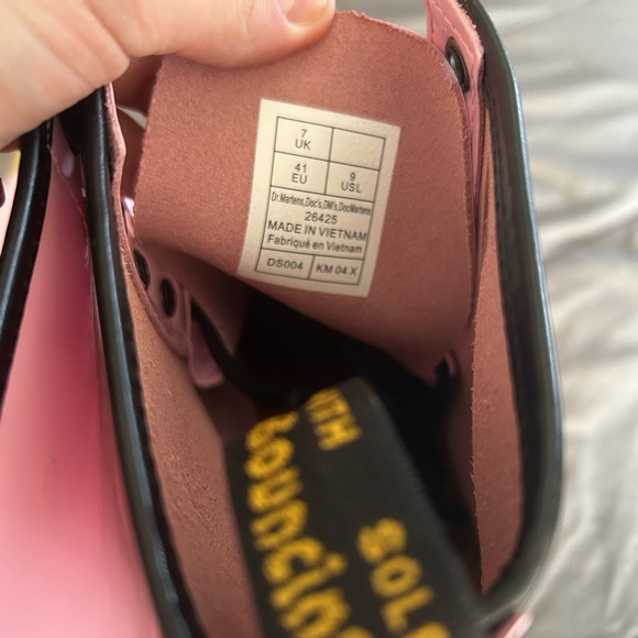 New 1460 Dr martens - Picture 3 of 3